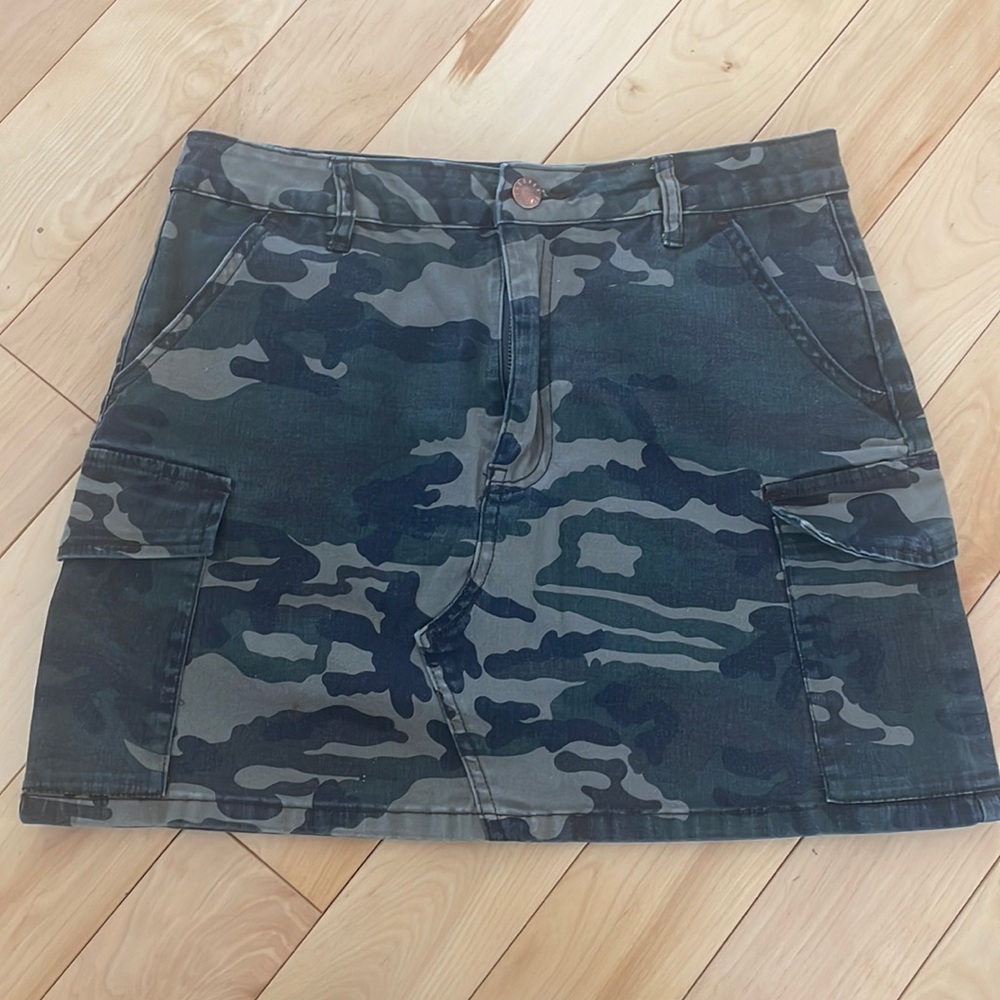 Forever 21 Camo Skirt